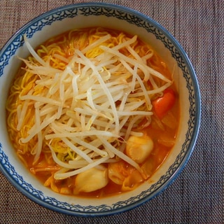 にんにくトマトもやしラーメン